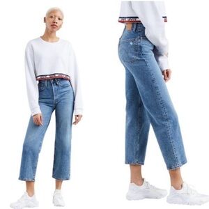 Levi’s ribcage straight ankle cropped jeans light wash button fly Sz 32